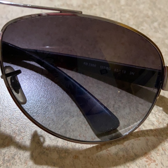 Ray Ban - Picture 5 of 10